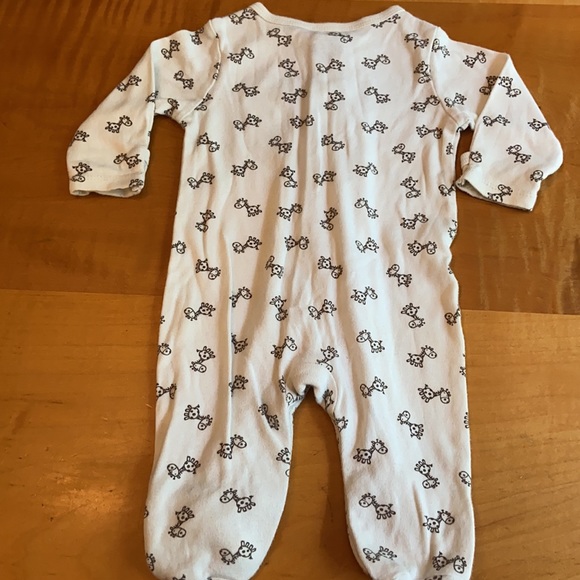 Old Navy 0-3 Months “Little Bundles” Set. - Picture 3 of 9